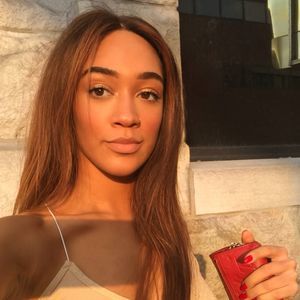 Meet your Posher, Paris